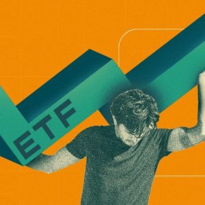 Ilustração de uma homem segurando uma seta gigante de um gráfico em linha com a sigla "ETF" escrita. A matéria descreve os melhores ETFs para se investir ainda em 2023