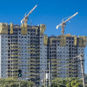 FGV: confiança da construção cai em outubro após cinco meses de alta