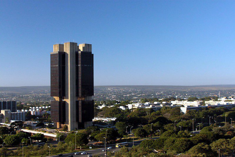Focus: mercado corta previsão de inflação pela 17ª semana seguida com manutenção dos juros