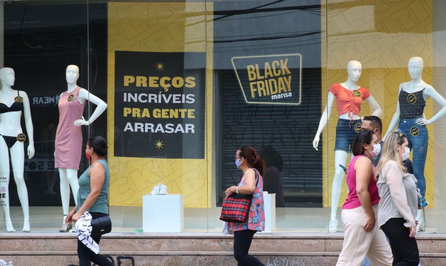 Confiança empresarial recua em novembro com perspectiva de economia fraca, mostra FGV