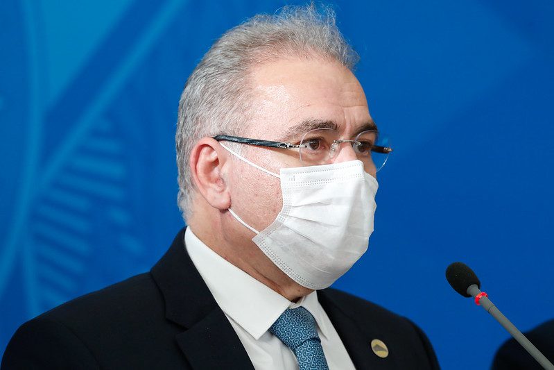 Queiroga diz que haverá vacinação de crianças contra covid-19, mas com prescrição médica e consentimento de pais
