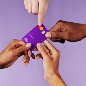 Após euforia inicial, Nubank cai 16% em dois dias