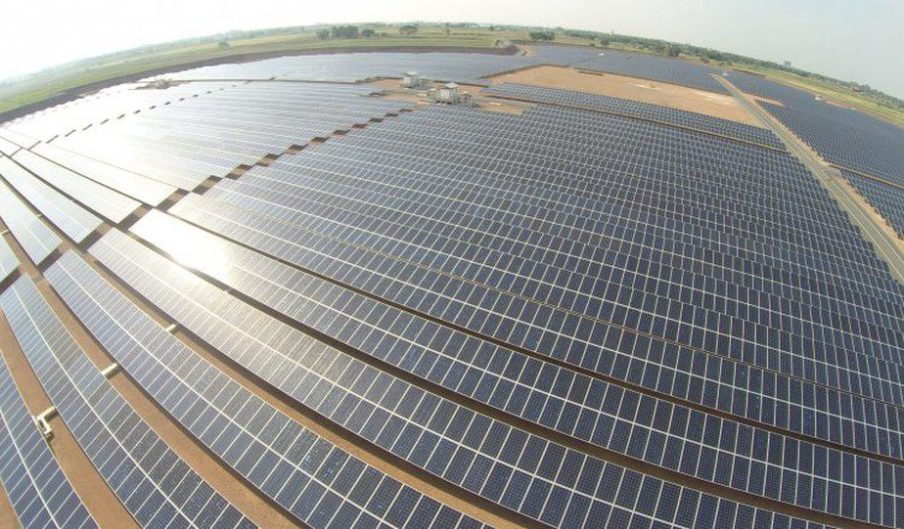 Investimentos em energia solar somaram R$ 21,8 bi em 2021, aponta Absolar