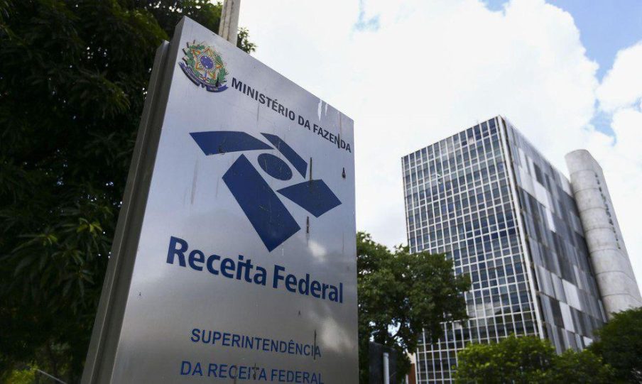 Ano começa com ameaças da elite dos servidores públicos