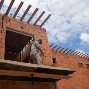 Custos da construção sobem 18,65% em 2021, taxa mais elevada em nove anos