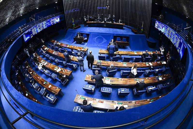 Senado aprova PEC da Transição com ampliação do teto em R$ 145 bi por 2 anos