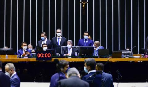 Sessão deliberativa no plenário da Câmara. Foto: Zeca Ribeiro/Câmara dos Deputados