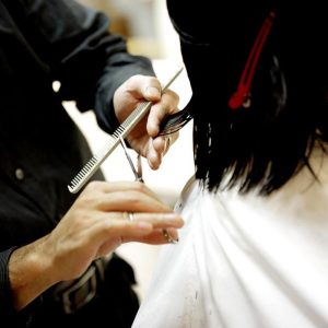 Análise: Desaceleração no setor de serviços segura revisões positivas para o PIB
