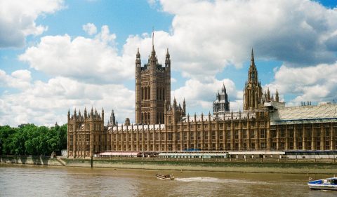 O Parlamento britânico (Lena Varzar/Unsplash)