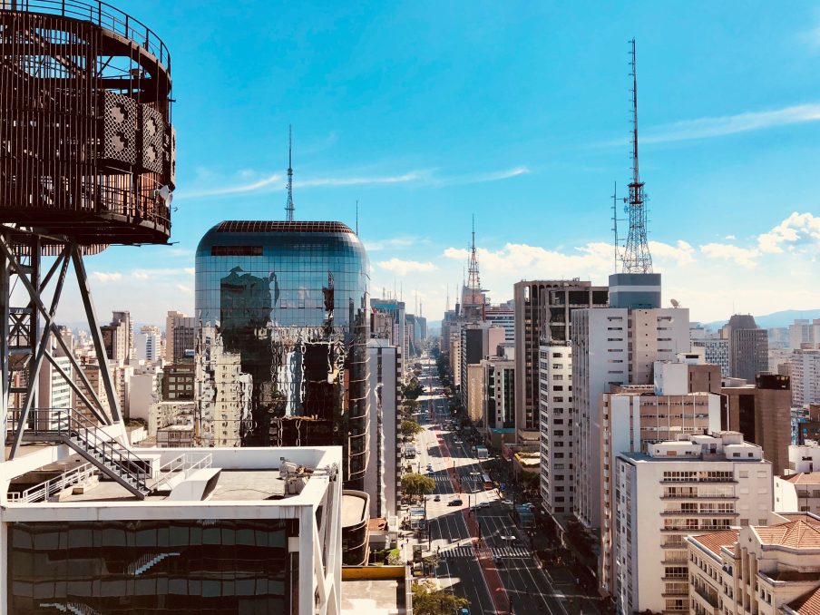 Feriado de Páscoa: veja como ficam os expedientes de bancos, bolsa e corretoras