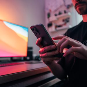 Lucro da Telefônica Brasil cai 43,3% no 2º tri, para R$ 762,6  milhões