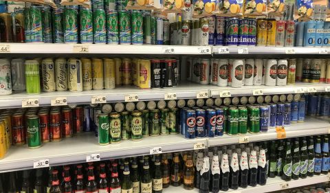 Cerveja: mercado consolidado e ações em queda. Foto: REUTERS/Staff