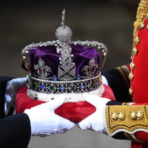 Família real britânica é a 5ª mais rica do mundo; conheça as monarquias com mais dinheiro