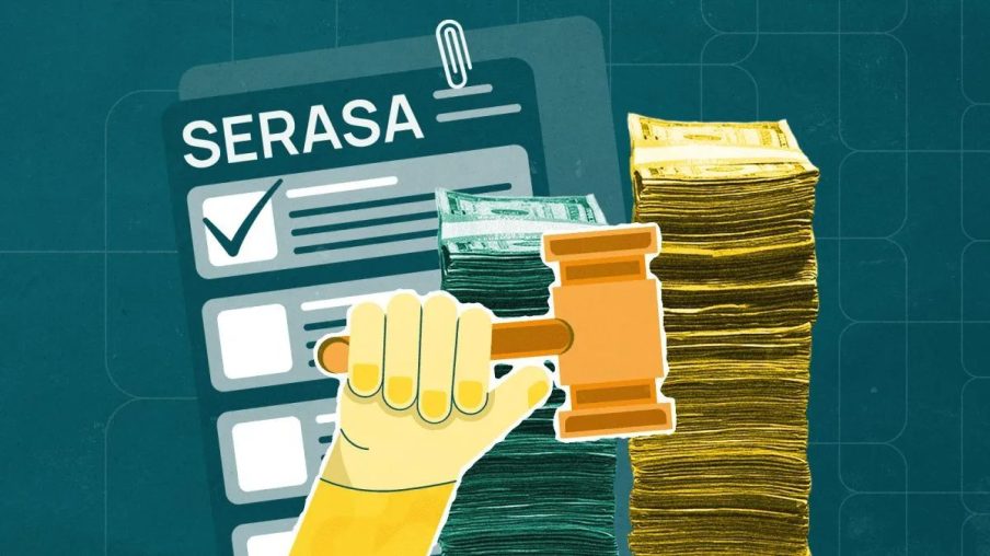 Ilustração de um documento do serasa, uma pilha de dinheiro e uma mão batendo com um malhete.