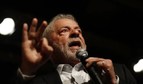 O presidente da República eleito Luiz Inácio Lula da Silva quer ampliar gastos, o que tem mexido com o mercado  — Foto: Cristiano Mariz/Agência O Globo
