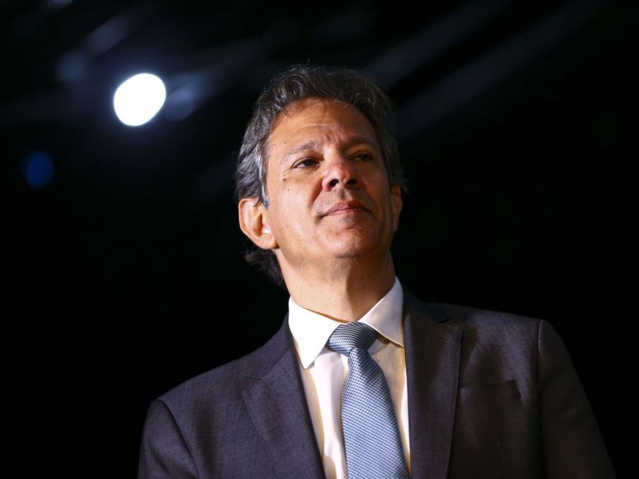 Haddad anuncia Ceron no Tesouro e Barreirinhas na Receita e tem primeiro escalão quase todo montado