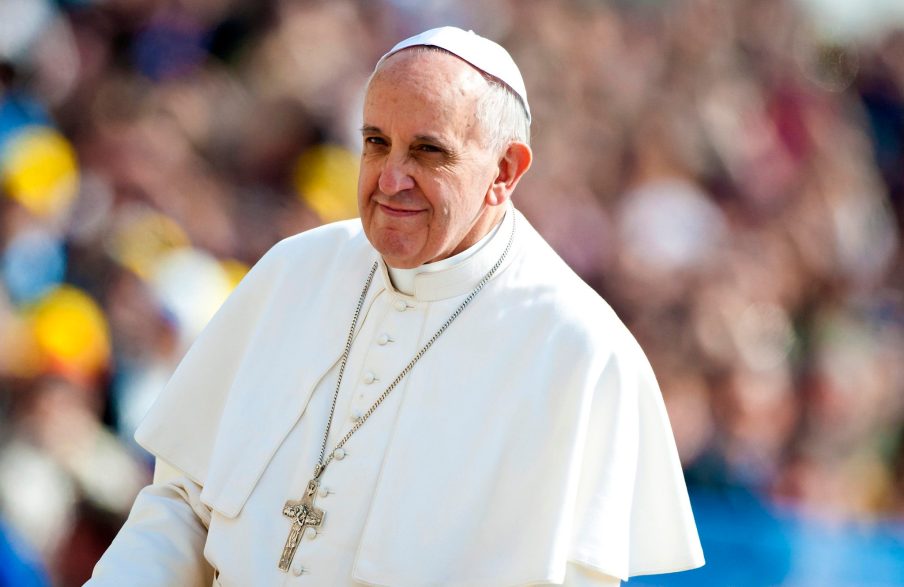 Papa Francisco tem melhora e publica mensagem em defesa de ordem internacional