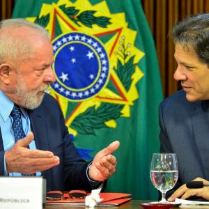 IF Hoje: Mercado espera texto final do Arcabouço Fiscal e o saldo da reunião de Lula com equipe econômica