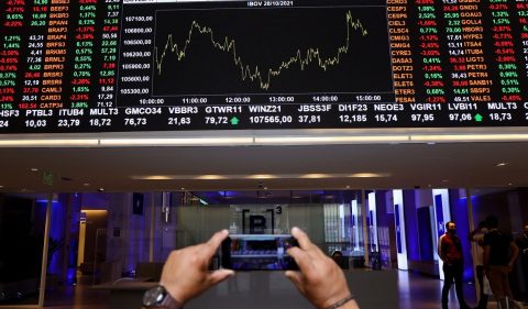 Ibovespa e dólar: veja o desempenho da bolsa e do câmbio no pregão de hoje - Foto: Amanda Perobelli/Reuters