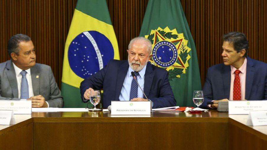 IF Hoje: Negociações para novo arcabouço fiscal ditam rumos de ações e juros
