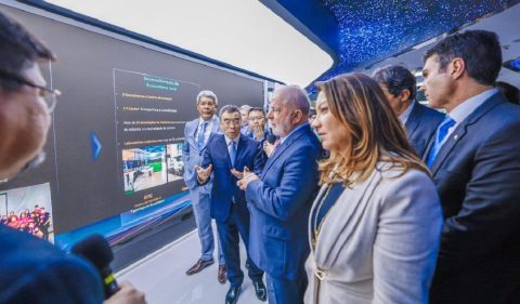 Lula visitou o centro de desenvolvimento de tecnologias da Huawei, onde foi recebido ao som de “Garota de Ipanema”. Foto: Ricardo Stuckert/Presidência