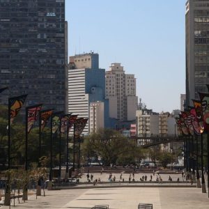 IVAR: Aluguéis residenciais sobem 0,97% em março, aponta FGV