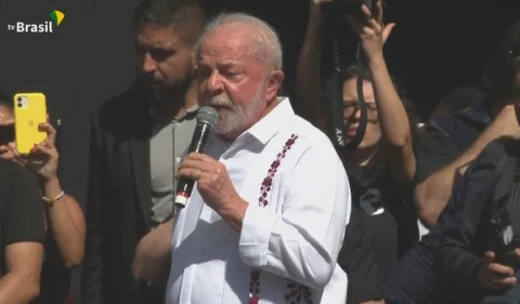 Lula discursa em evento em comemoração ao Dia do Trabalho, em São Paulo — Foto: TV Brasil/Reprodução
