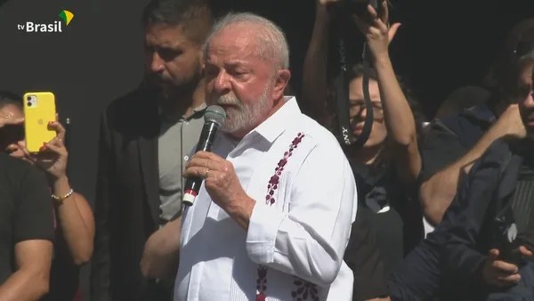 Lula discursa em evento em comemoração ao Dia do Trabalho, em São Paulo — Foto: TV Brasil/Reprodução