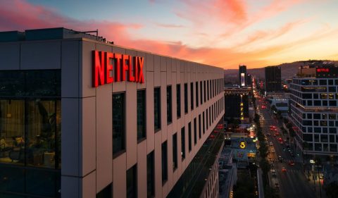 O compartilhamento de contas entrou na mira da Netflix (NFLX34). Foto: Venti Views/Unsplash