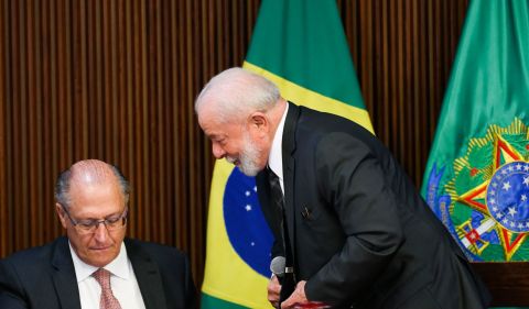 Geraldo Alckmin com o presidente Lula durante reunião ministerial em Brasília. Foto: Wilton Junior/Estadão Conteúdo