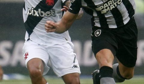 Sites de apostas online patrocinam clubes da elite do futebol brasileiro, como Pixbet (Vasco) e Parimatch (Botafogo)