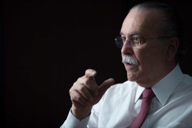Gripe aviária derruba exportações e pode baixar preço do frango no Brasil