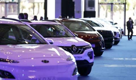 Os gastos anuais com carro incluem IPVA, seguro e gasolina. Foto: Marcelo Camargo/Agência Brasil