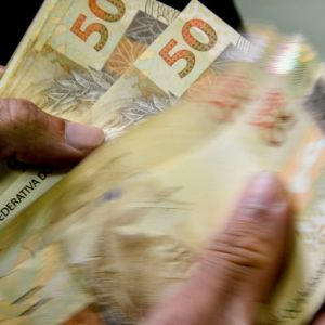 Debêntures disparam após restrições em CRIs e CRAs