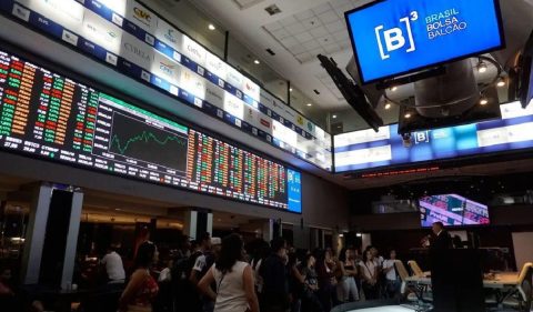 Para analistas, momento é de oportunidade para investir na bolsa, mas com cautela e escolhendo bem as melhores ações. Foto: Divulgação/B3