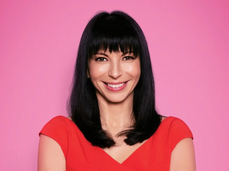 Natura (NTCO3) troca CEO da Avon: Angela Cretu sai, Kristof Neirynck assume