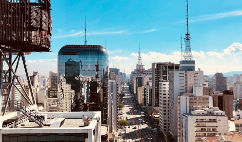 A novidade neste feriado de 25 de janeiro é a liberação das catracas dos ônibus municipais. Foto: João Tzanno/Unsplash