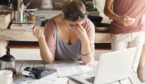 Maior entrave para consolidação de dívidas é a falta de acesso ao crédito de pessoas já endividadas. Foto: Freepik