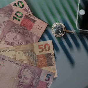 Notas de R$ 5, R$ 10 e R$ 50