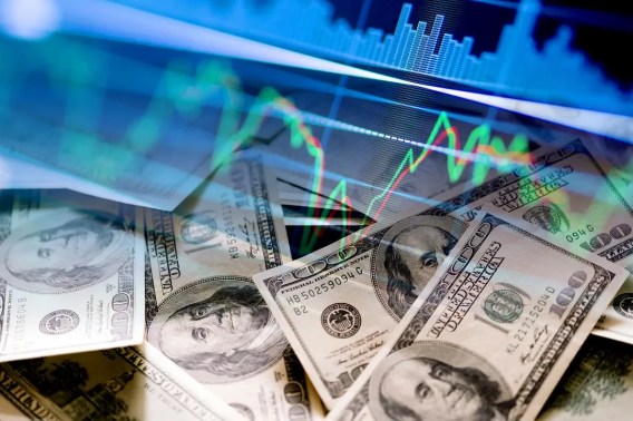 Juros nos EUA: o mercado passou a precificar maior probabilidade de um corte mais agressivo nos juros nos Estados Unidos pelo banco central americano.