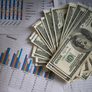 Como receber dinheiro do exterior? Plataformas online, bancos tradicionais e os Correios são opções