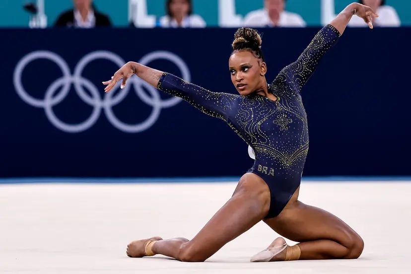 Itaú anuncia patrocínio de quatro anos para Rebeca Andrade, maior medalhista do Brasil