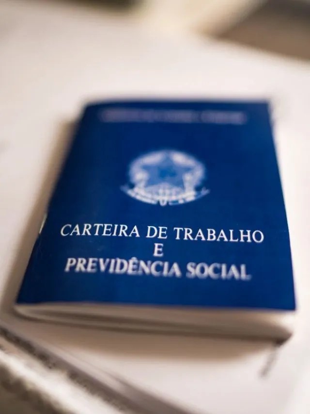 PEC do fim da escala 6x1 reúne assinaturas necessárias para ser discutida na Câmara. Foto: Getty Images