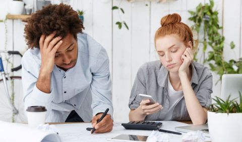Por mais que os brasileiros queiram buscar alternativas de melhores créditos, as modalidades tradicionais ainda são as mais contratadas, afirma pesquisa - (Foto: Freepik)