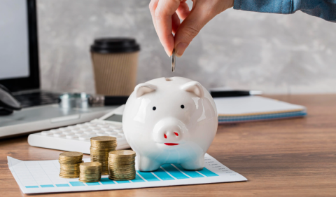 Rendimento da poupança hoje é de 0,50% ao mês mais a taxa referencial. Foto: Freepik