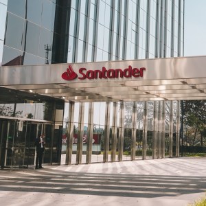 Agenda de dividendos: Santander, Magalu e Motiva pagam proventos aos acionistas