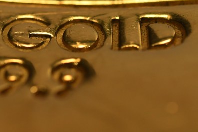 Ouro tem pior semana do ano após pausa na guerra comercial entre EUA e China