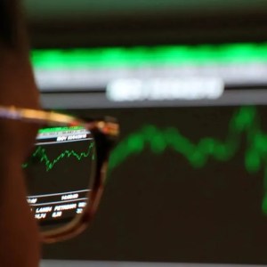 Ações em alta: Prio lidera ganhos no Ibovespa e sobe 8%, enquanto bancos caem